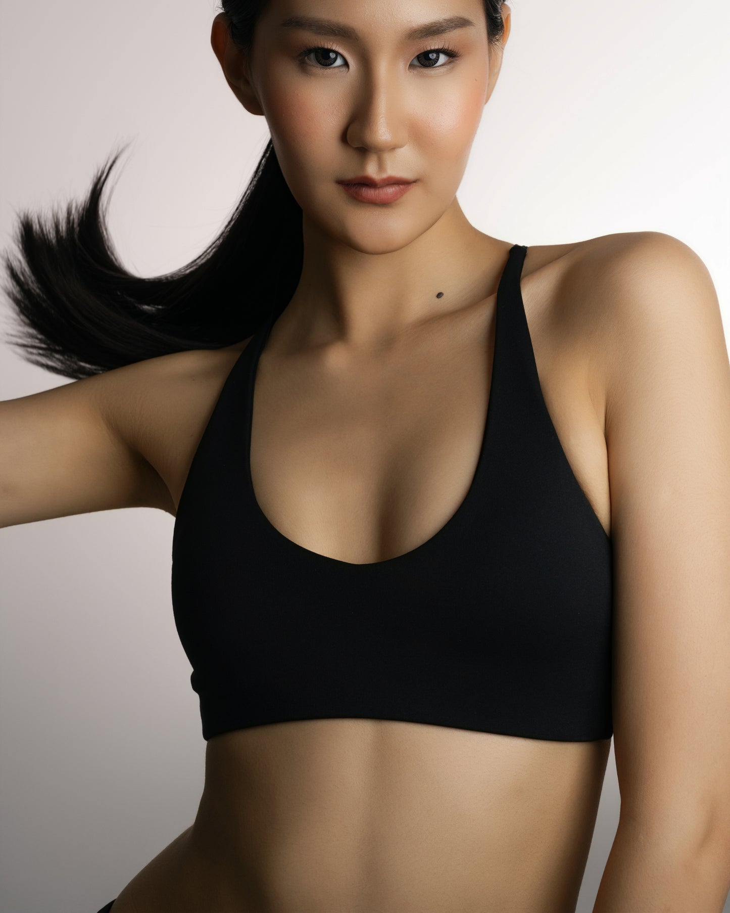 Glow Twist-Back Bra
