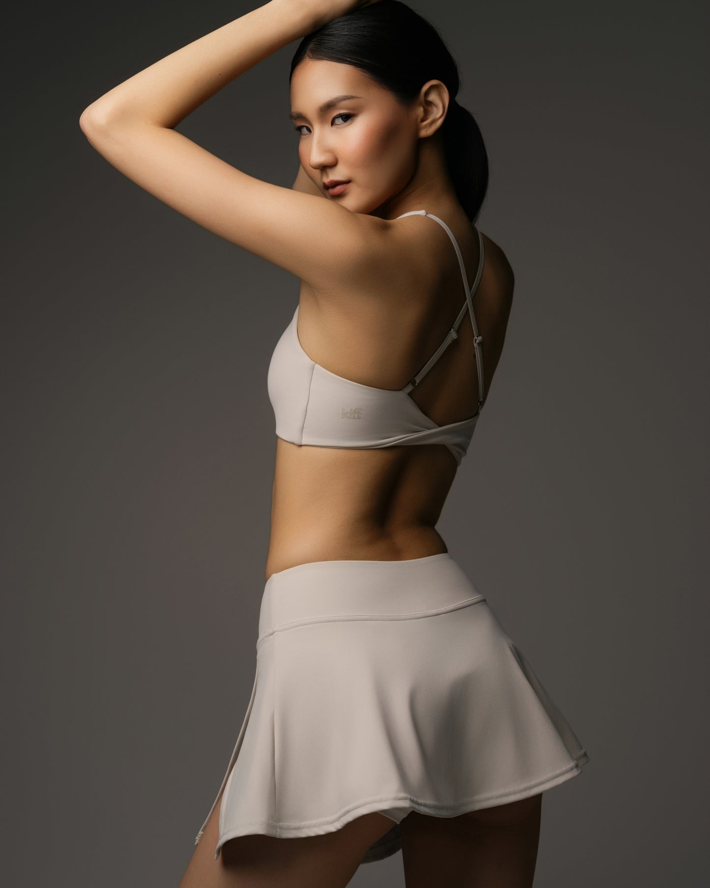 Glow Twist-Back Bra