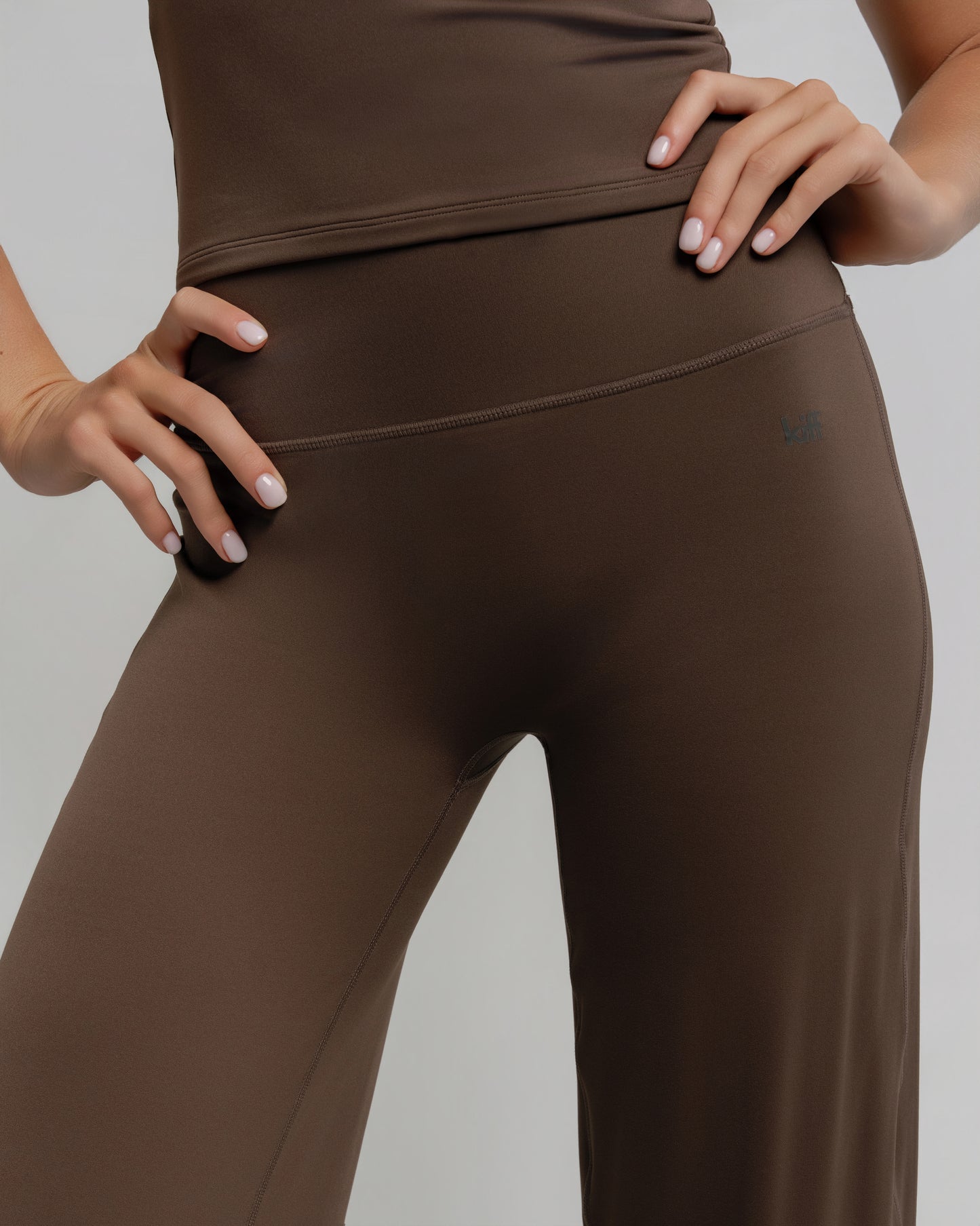 High-Waist Ease Wide Leg Pant